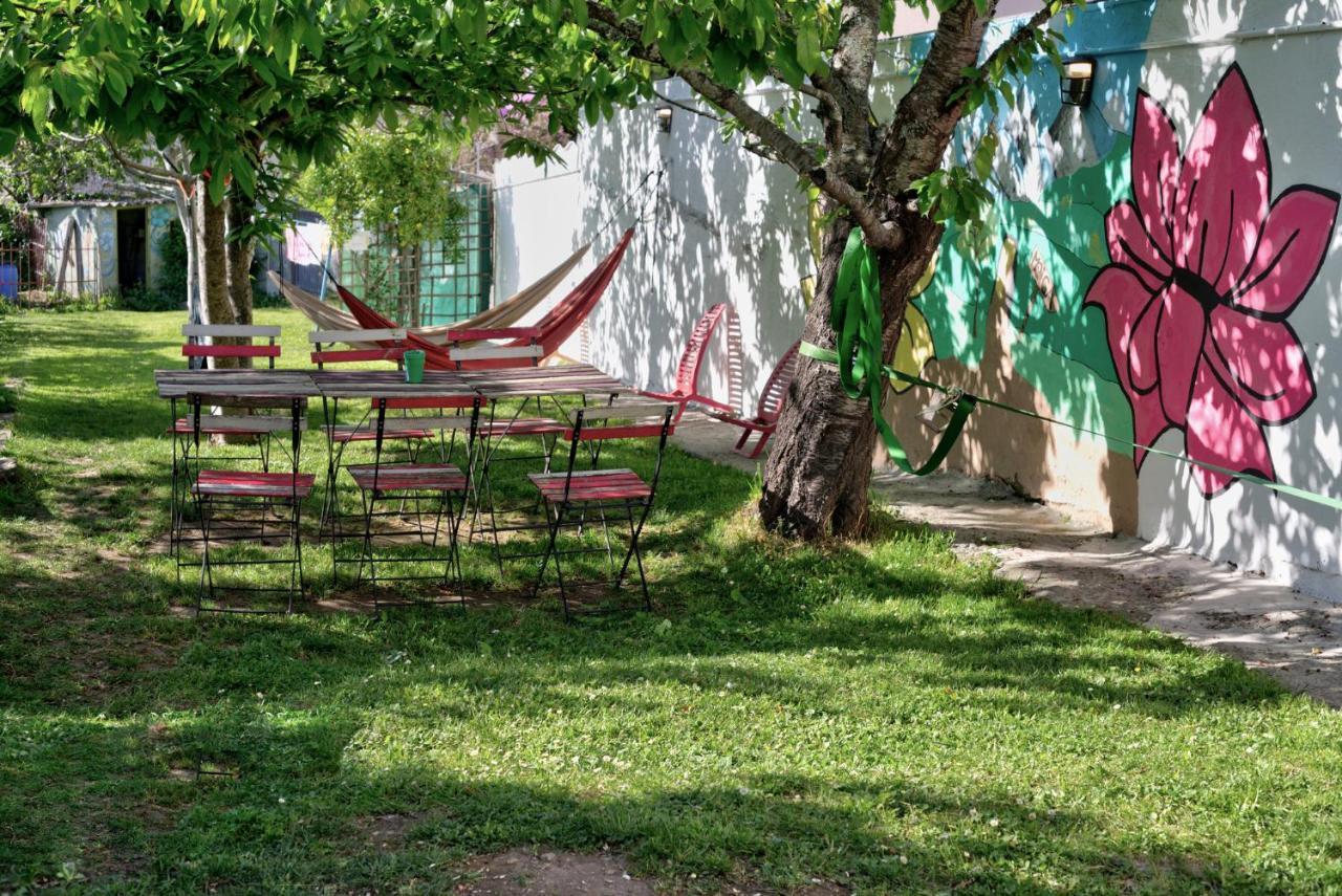 Meiga Backpackers Hostel Сантьяго-де-Компостела Екстер'єр фото