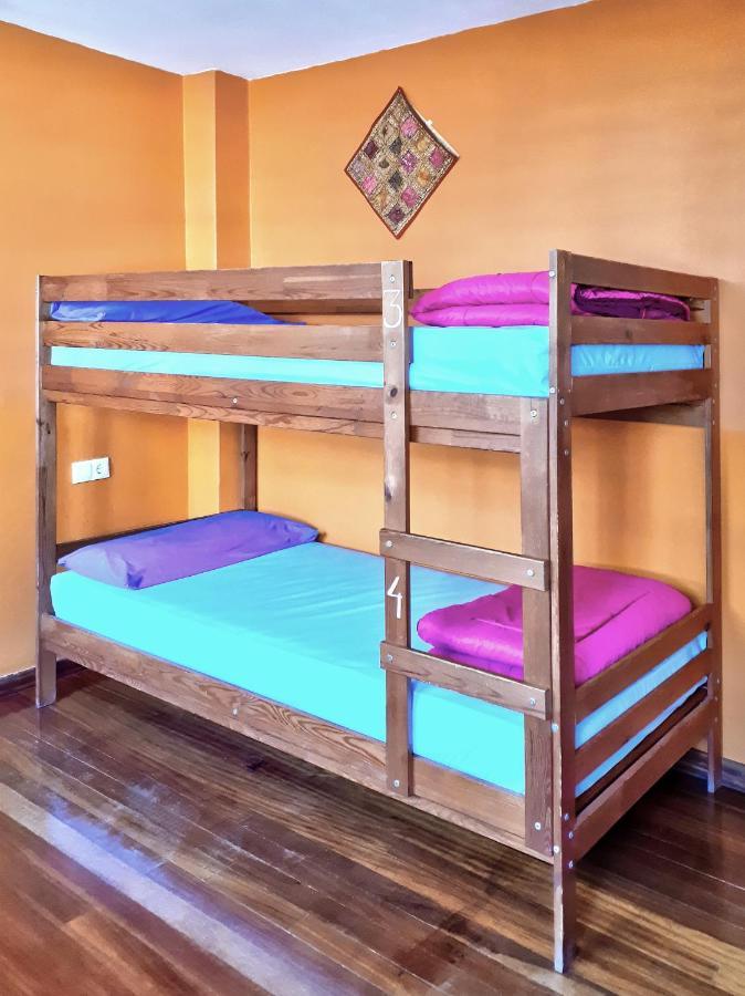 Meiga Backpackers Hostel Сантьяго-де-Компостела Екстер'єр фото