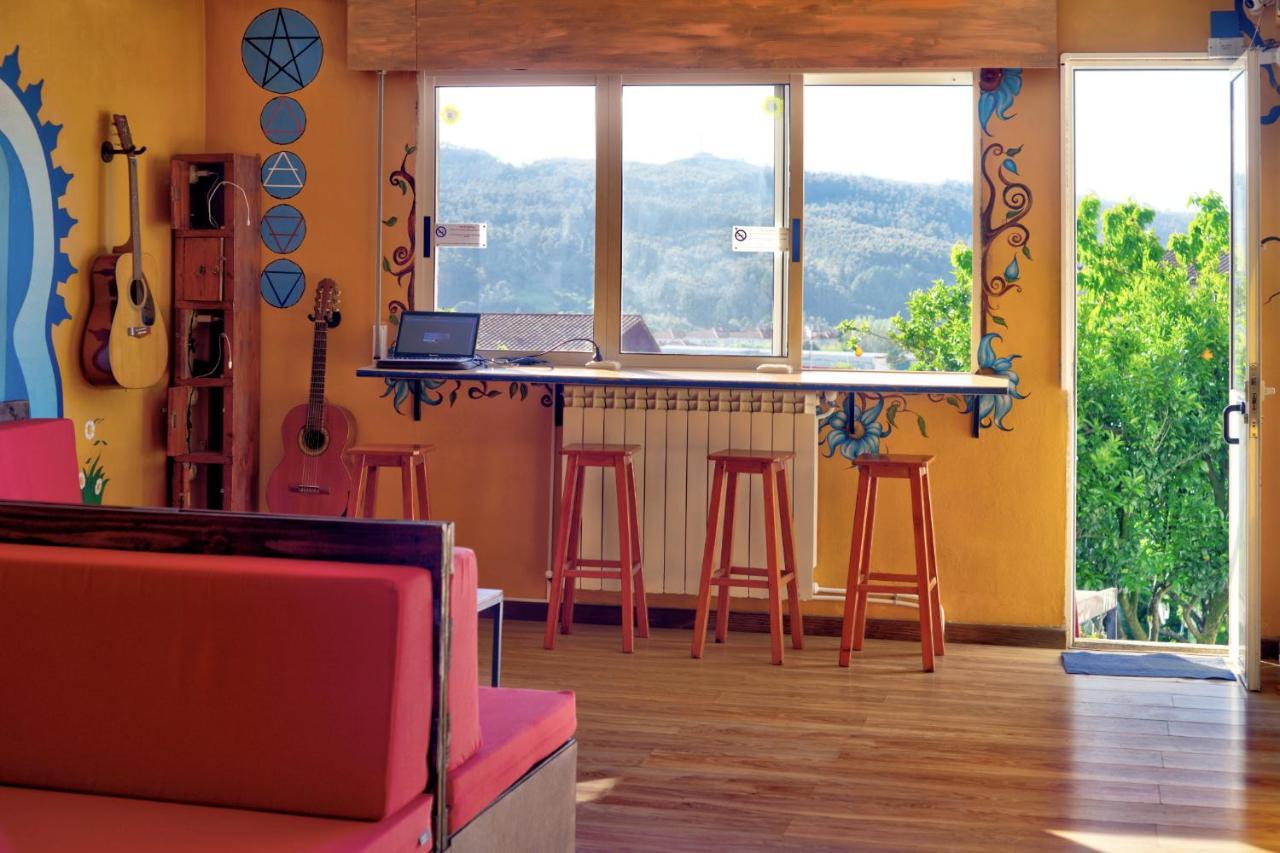 Meiga Backpackers Hostel Сантьяго-де-Компостела Екстер'єр фото