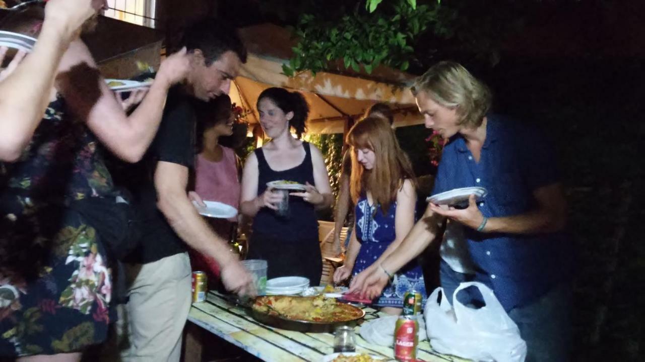 Meiga Backpackers Hostel Сантьяго-де-Компостела Екстер'єр фото